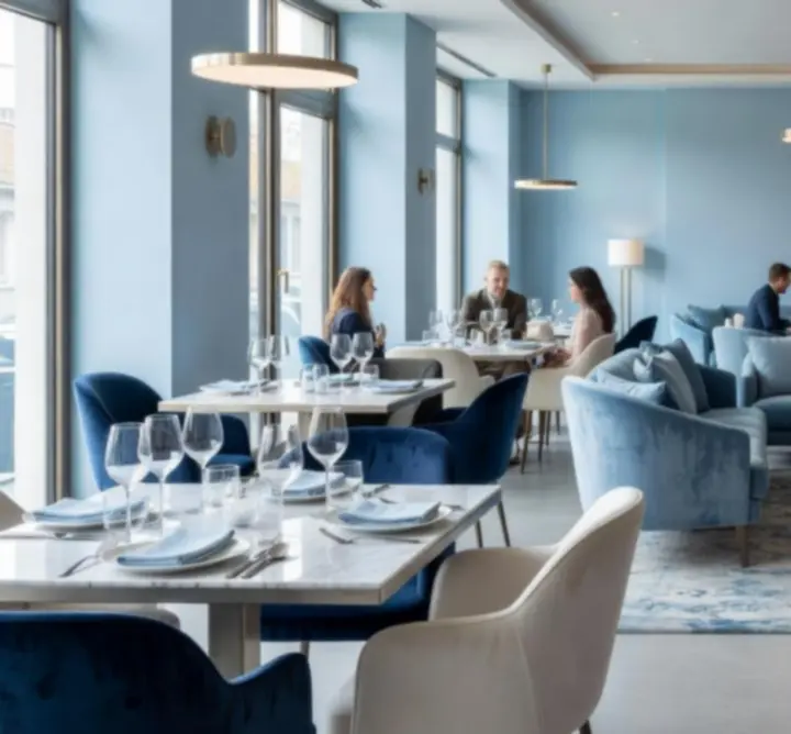 Modern, elegáns éttermi enteriőr kék tónusokkal a VIP Rendezvenyeknél